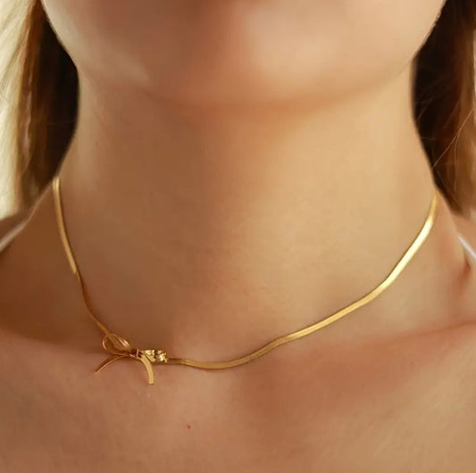 Bow Herringbone Chain Necklace