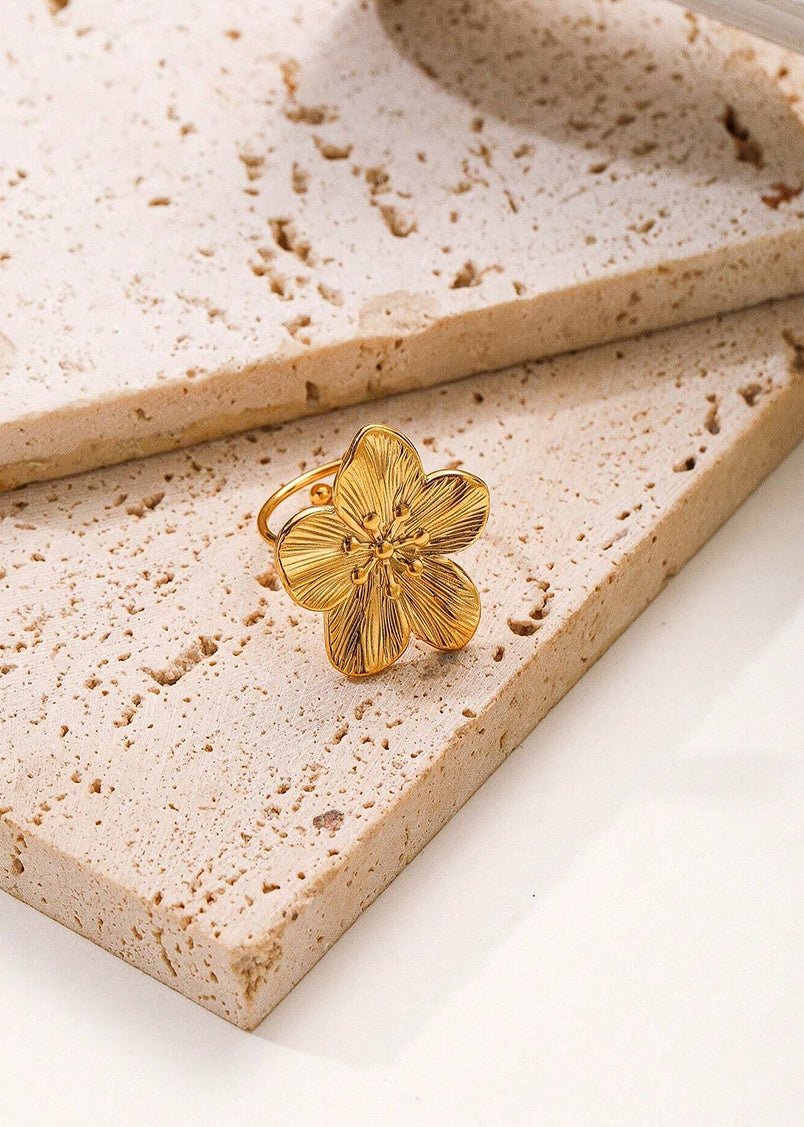 Hera 18K Gold Plated Flower Ring